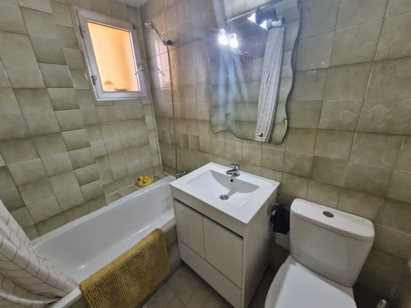 Baño de Piso en venta en La Línea de la Concepción