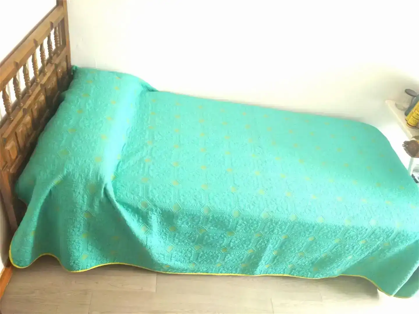 Dormitori de Planta baixa en venda en Baños de Montemayor amb Parquet, Moblat i Balcó
