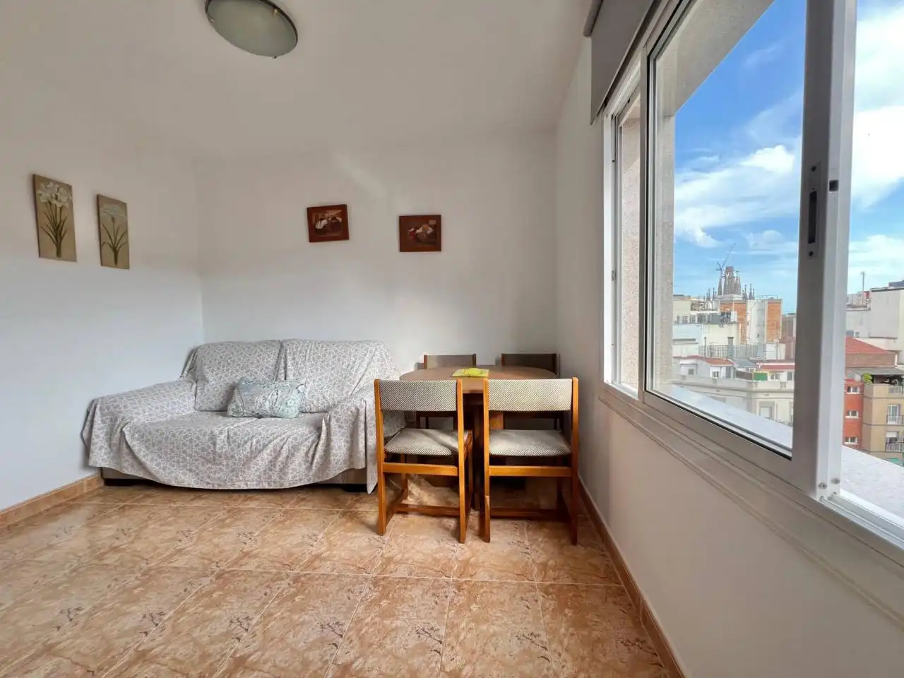 Living room of Flat for rent in  Barcelona Capital  with Furnished