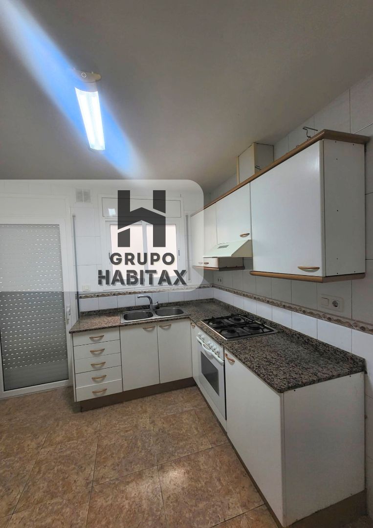 Pis de lloguer a Casc Antic