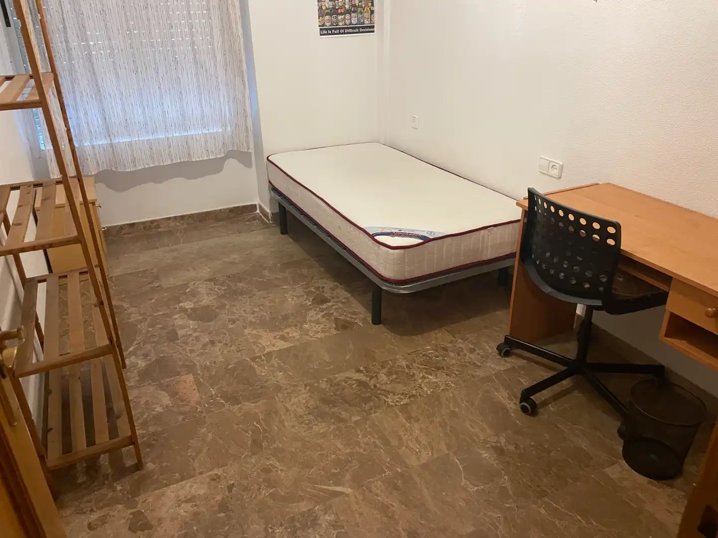 Habitación de Piso de alquiler en Murcia con Amueblado, Horno y Lavadora