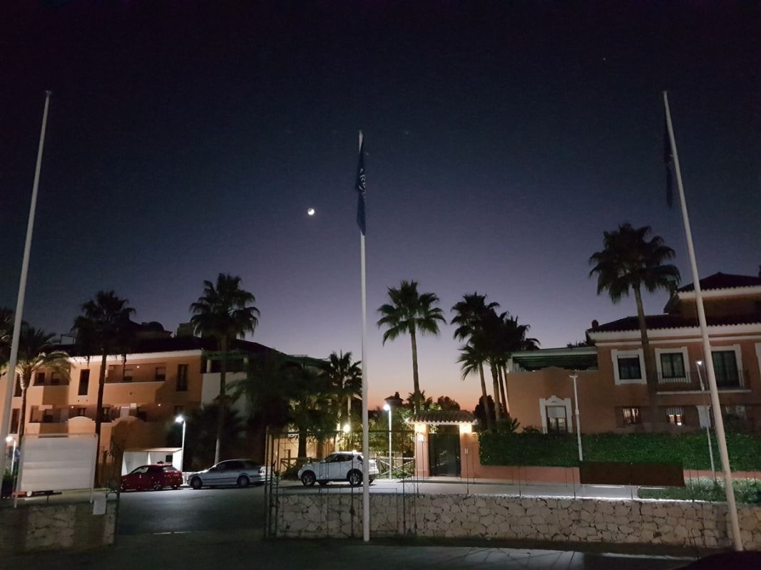 Vista exterior de Planta baixa de lloguer en Estepona amb Aire condicionat, Calefacció i Terrassa