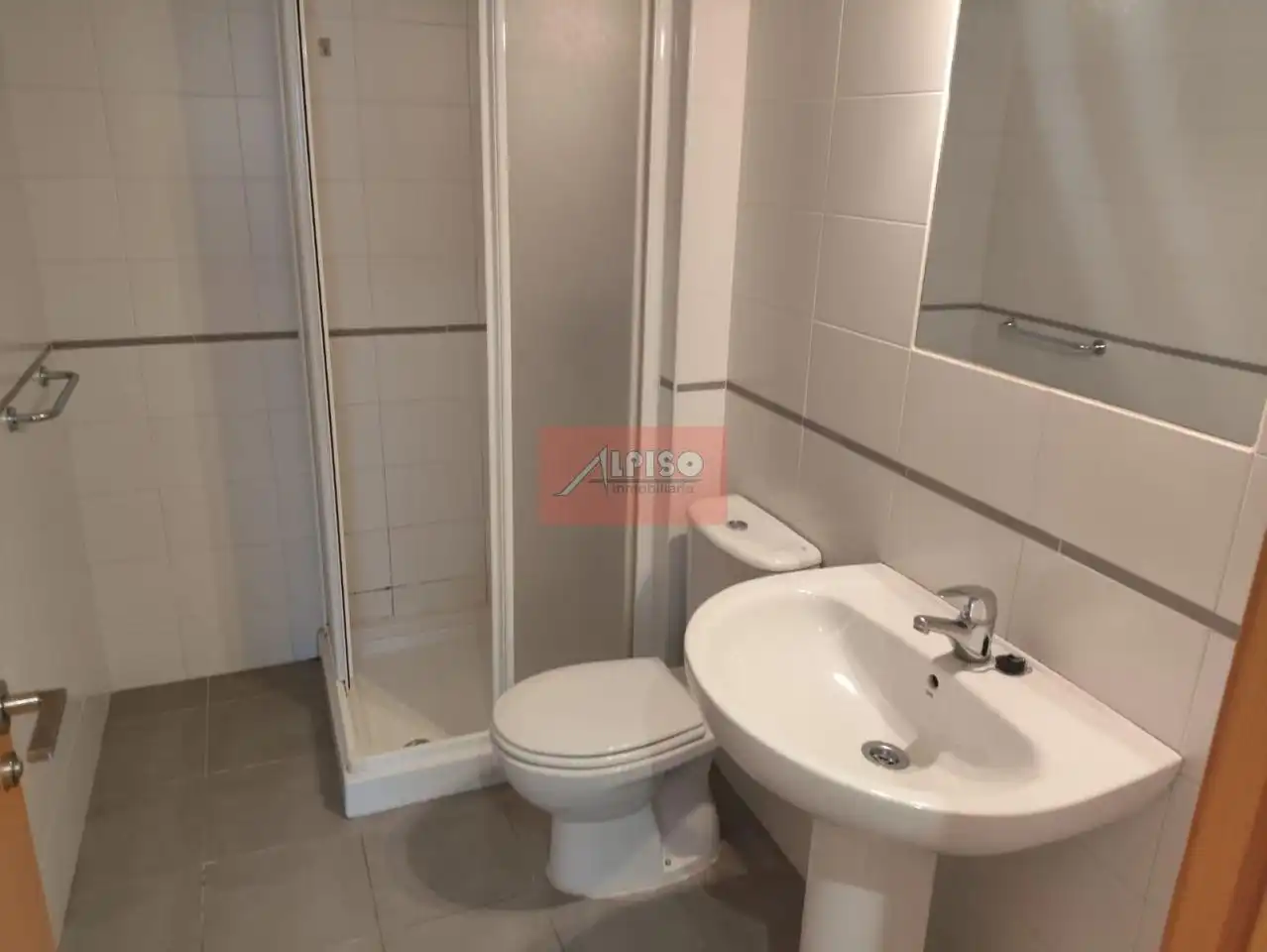 Bathroom of Flat for sale in Ourense Capital   with Heating and Furnished