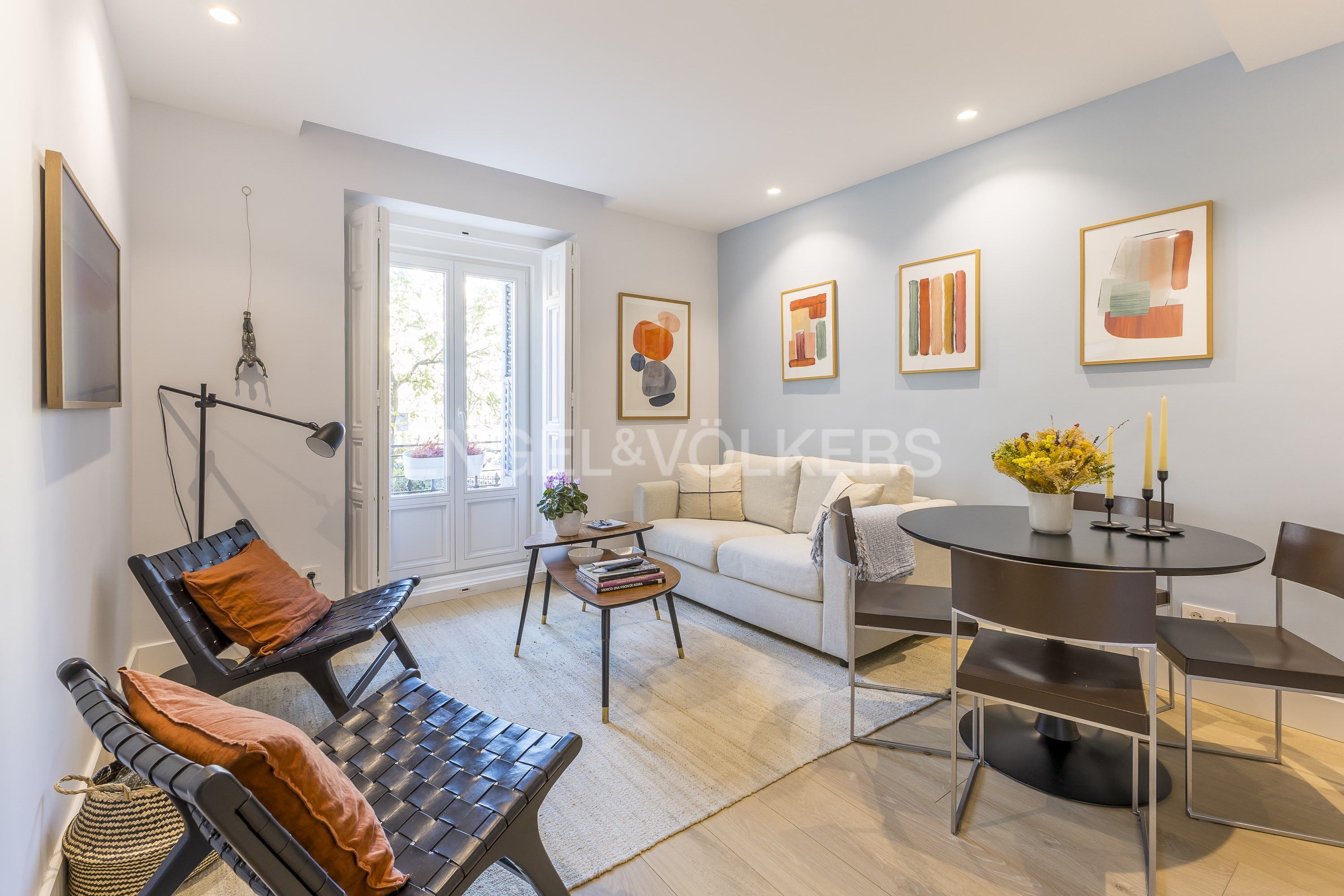Exterior view of Apartment to rent in  Madrid Capital  with Air Conditioner, Heating and Furnished
