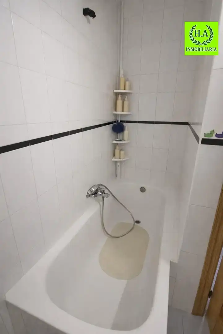 Baño de Apartamento en venta en San Agustín del Guadalix con Calefacción y Trastero