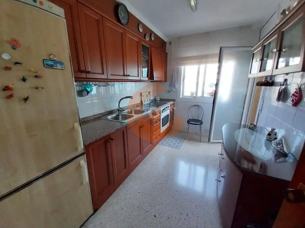 Küche von Wohnung zum Verkauf in Cunit mit Klimaanlage, Terrasse und Balkon