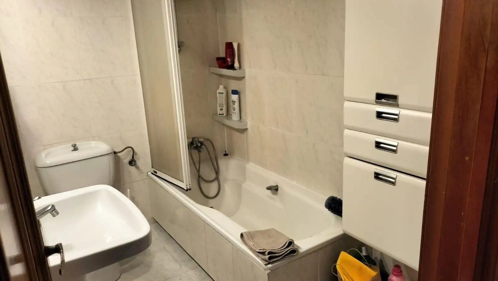 Badezimmer von Wohnung zum Verkauf in Palencia mit Heizung, Terrasse und Möbliert