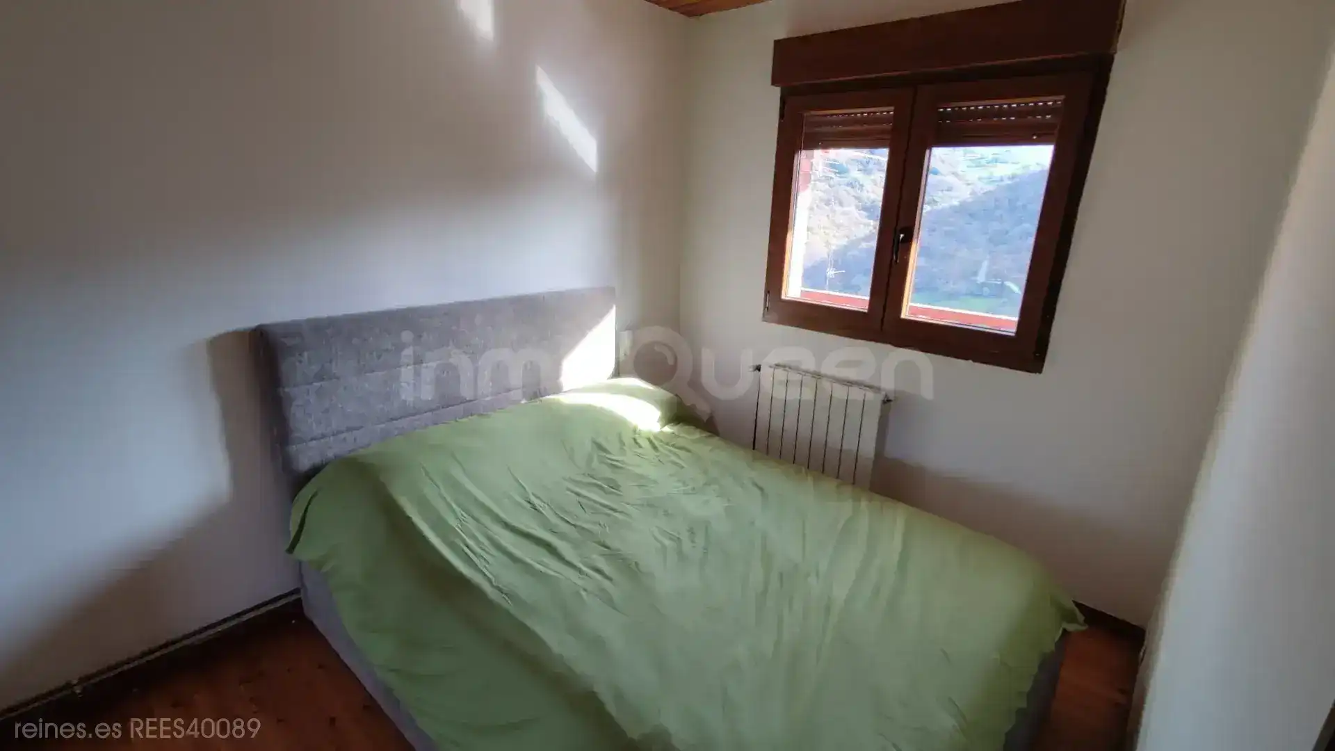 Bedroom of Houses for sale in Peñarrubia  with Heating, Private garden and Furnished