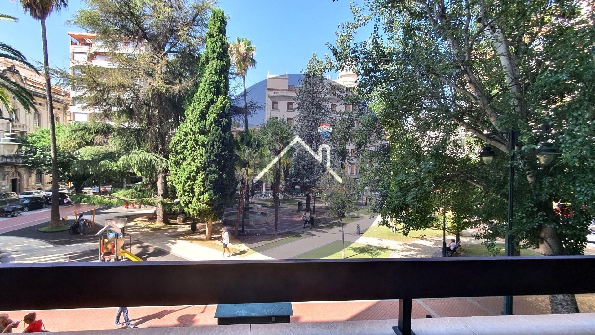 Vista exterior de Piso en venta en Alcoy / Alcoi con Aire acondicionado, Calefacción y Jardín privado