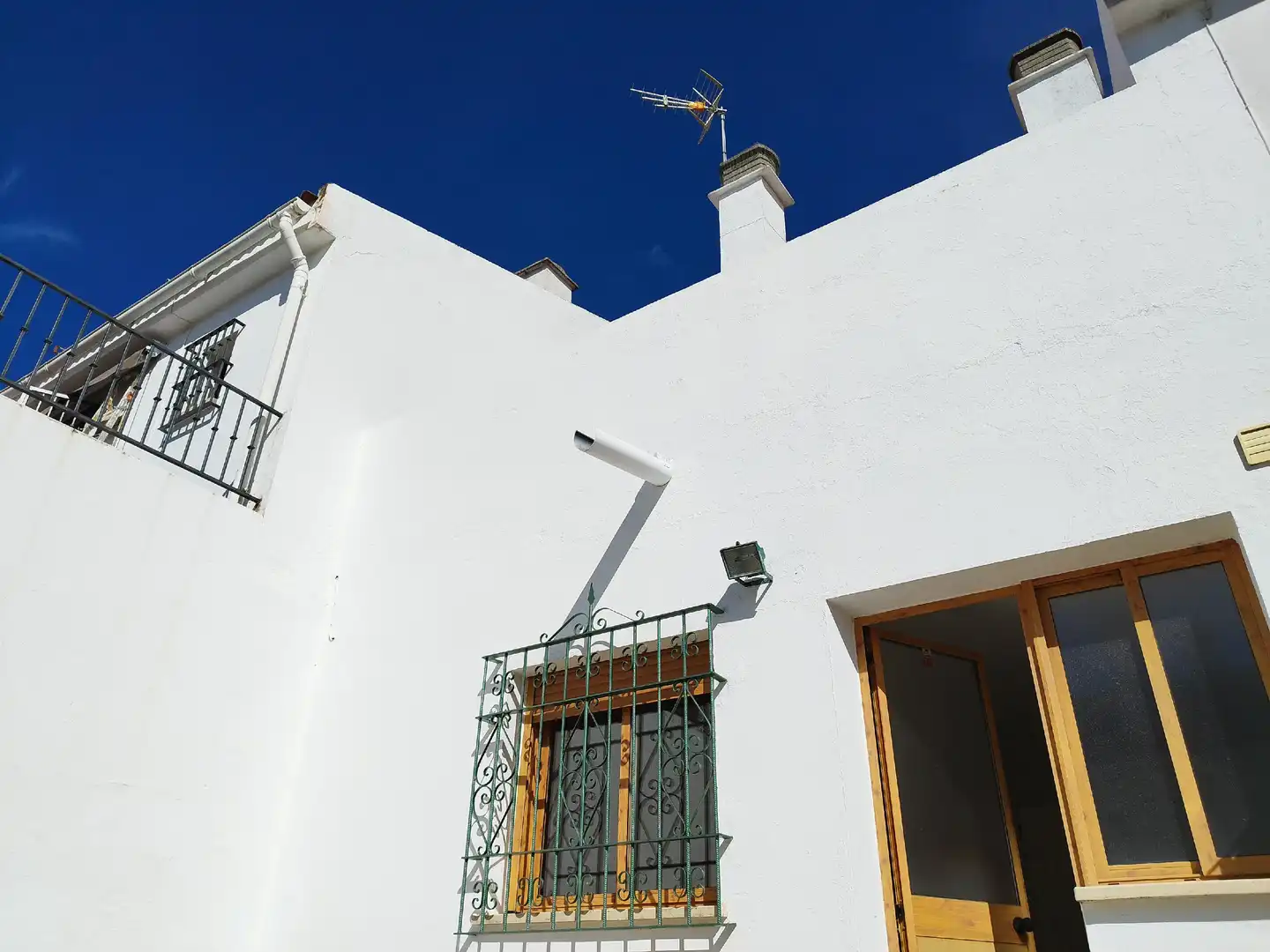 Casa aparellada en venda a Almadén de la Plata, imagen 22