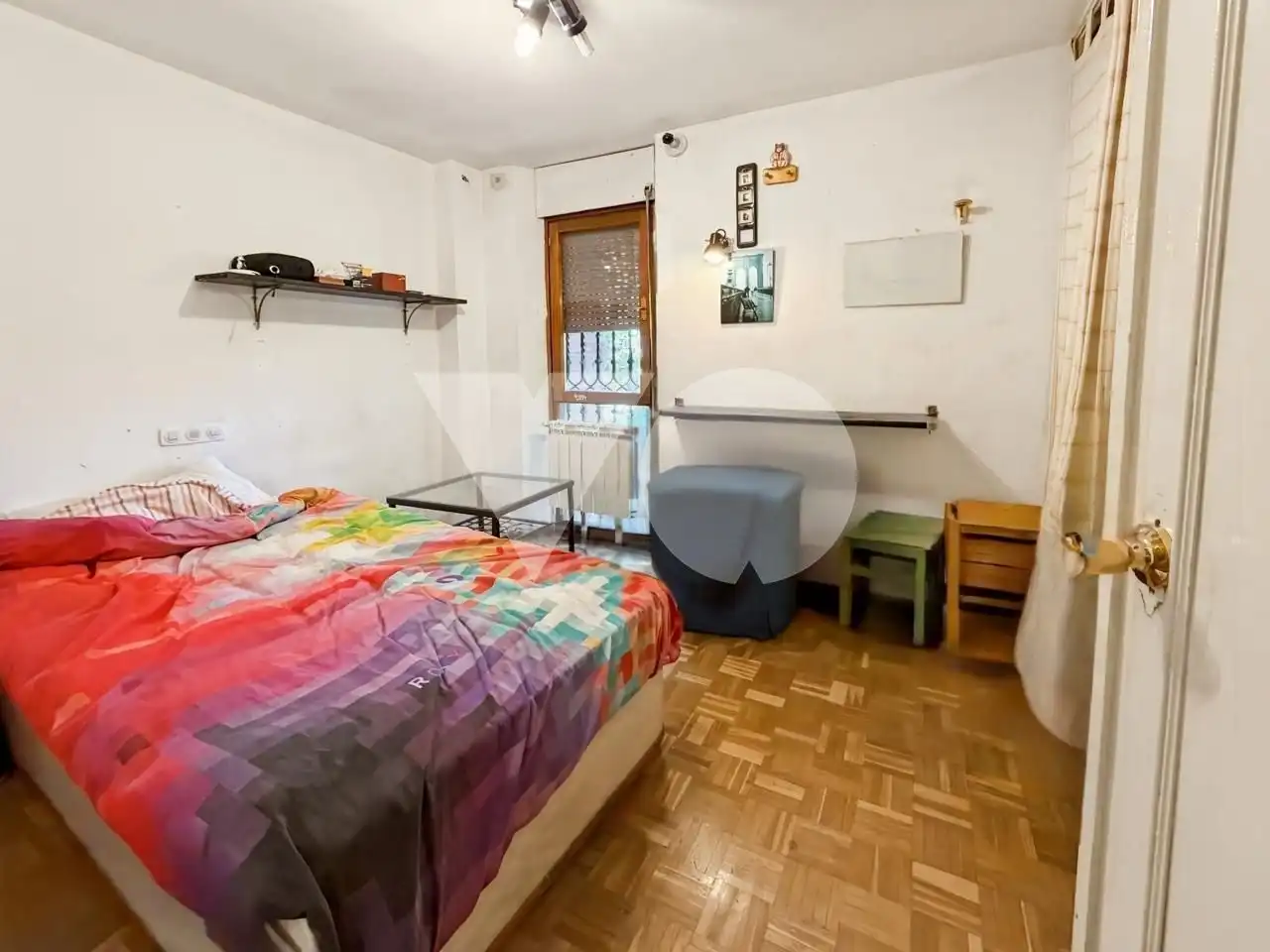 Dormitori de Casa o xalet en venda en Madrid amb Calefacció, Jardí privat i Parquet