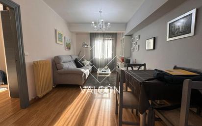 Sala d'estar de Apartament en venda en Burgos Capital amb Terrassa