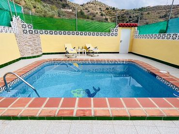 Villa in vendita a Torrox Pueblo