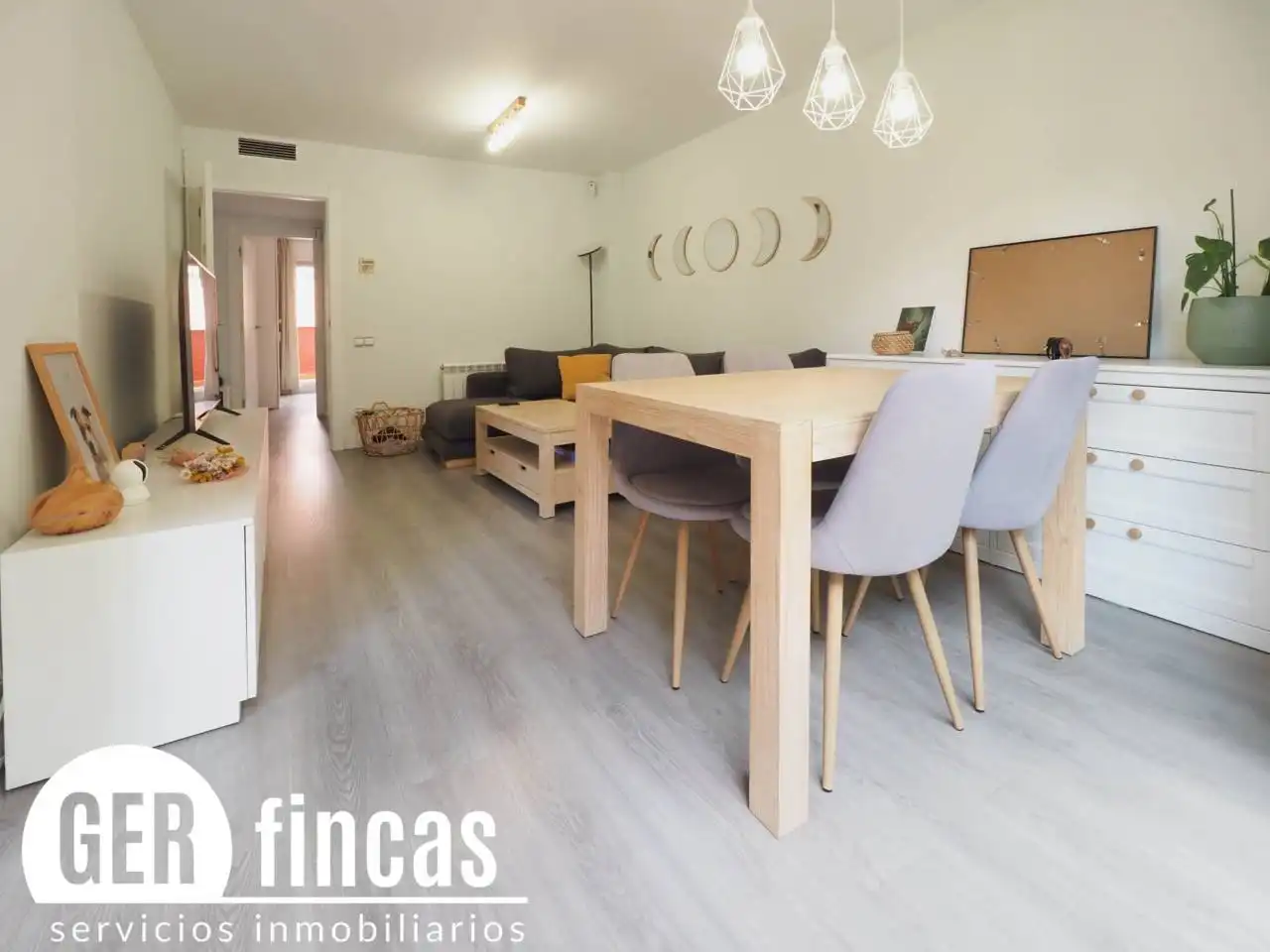 Sala de estar de Piso en venta en Terrassa con Aire acondicionado, Parquet y Terraza
