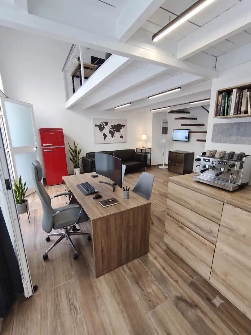 Büro zur Miete in Carrer de Felipe de Paz, La Maternitat i Sant Ramon