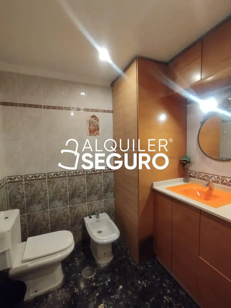 Badezimmer von Dachboden zur Miete in Mijas mit Klimaanlage, Heizung und Terrasse