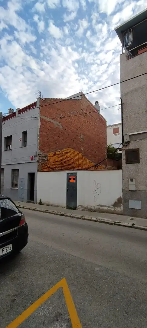 Vista exterior de Residencial en venta en Terrassa