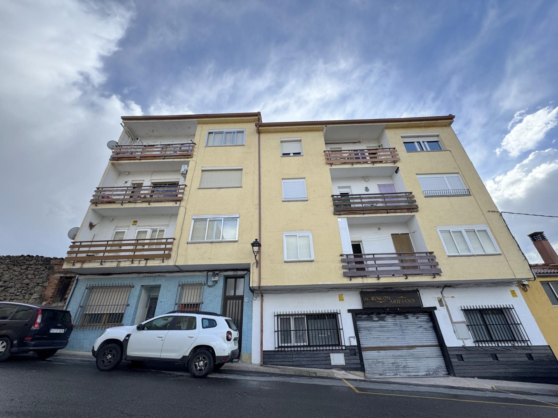 Exterior view of Flat for sale in Burgohondo  with Balcony
