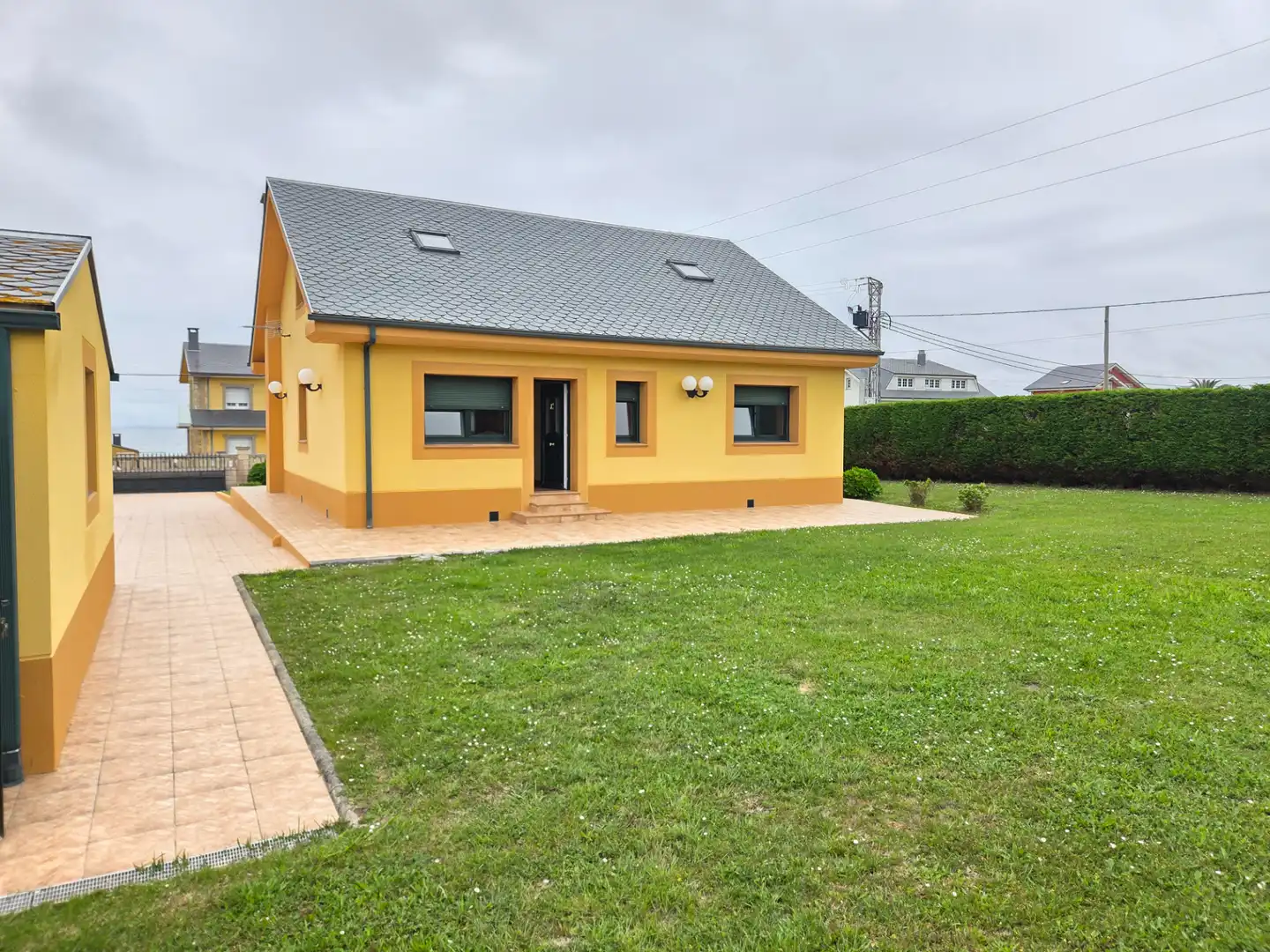 Vista exterior de Casa o chalet en venta en Ribeira con Trastero y Amueblado