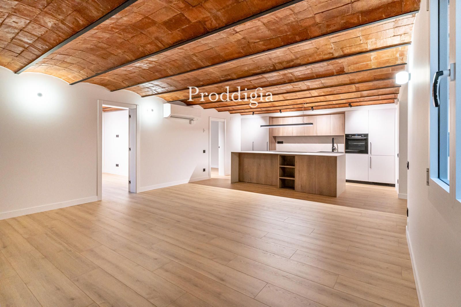 Pis en venda en  Barcelona Capital amb Aire condicionat, Calefacció i Terrassa