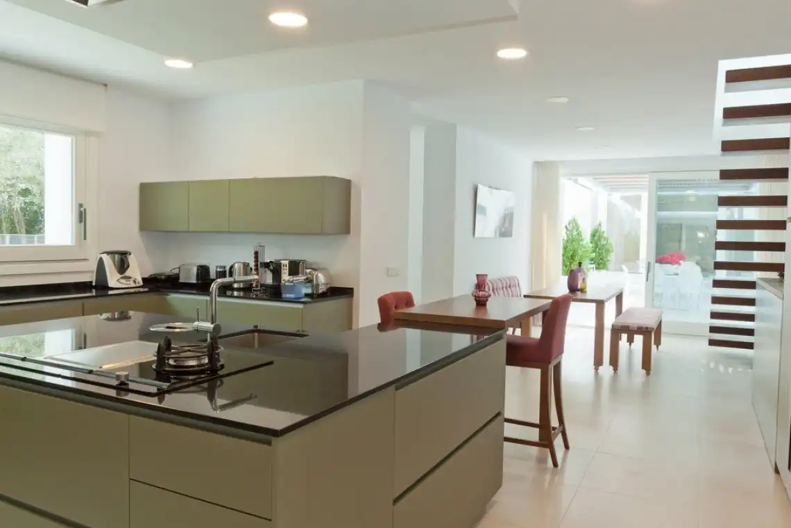 Casa con piscina en venta en San Pedro de Alcántara, imagen 6