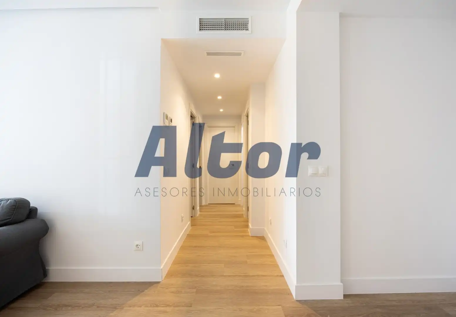 Flat for sale in Madrid  with Air Conditioner and Heating