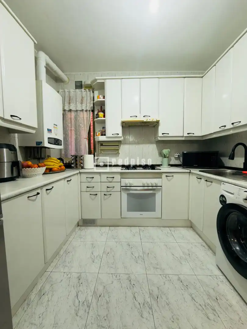 Cocina de Piso en venta en Madrid con Terraza