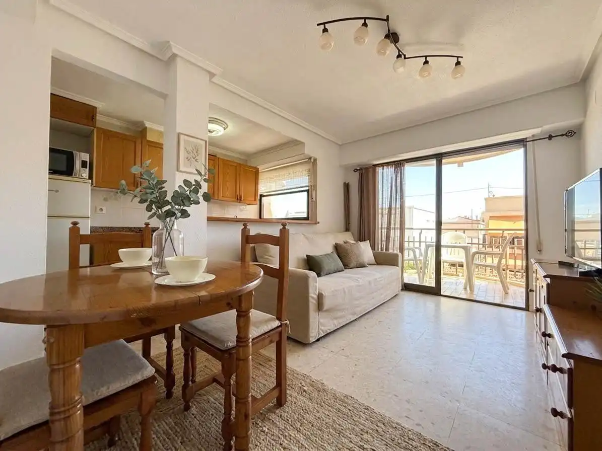Apartamento con terraza en venta en Calle NOVELDA, imagen 3