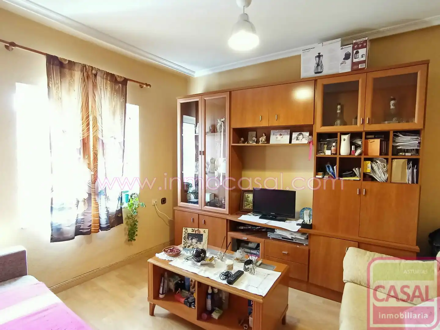 Sala de estar de Piso en venta en Avilés con Calefacción y Amueblado