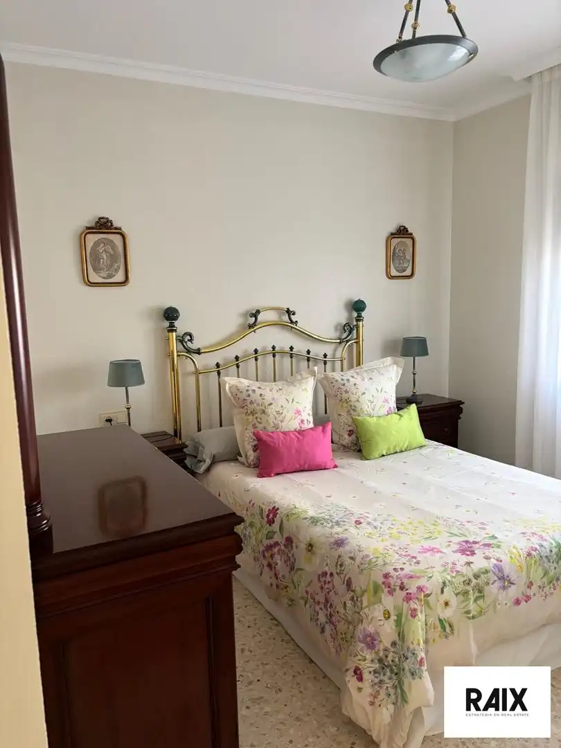 Habitación de Casa o chalet en venta en Algeciras con Calefacción, Terraza y Trastero