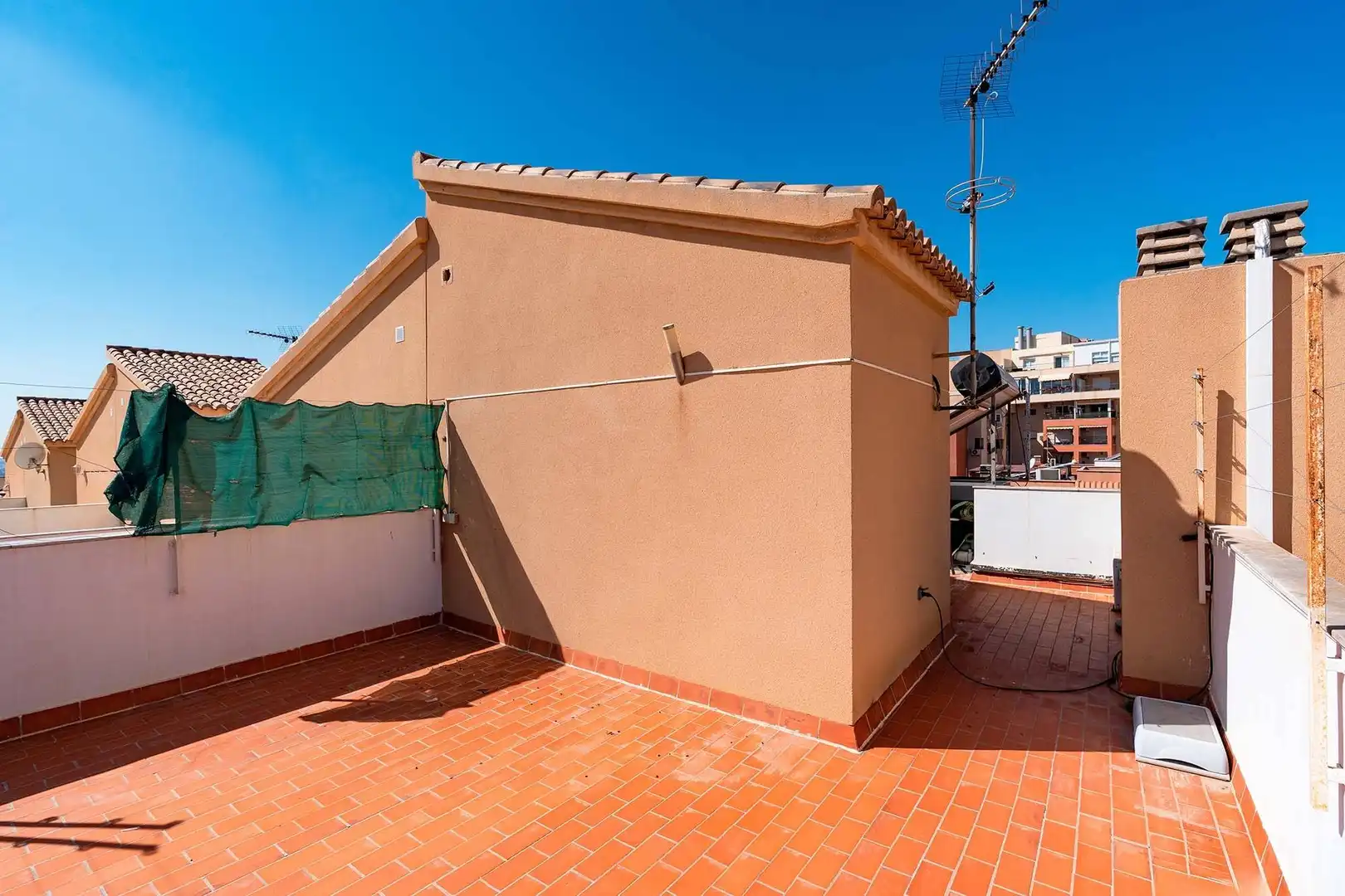 Terrassa de Casa adosada en venda en Roquetas de Mar amb Aire condicionat, Terrassa i Traster
