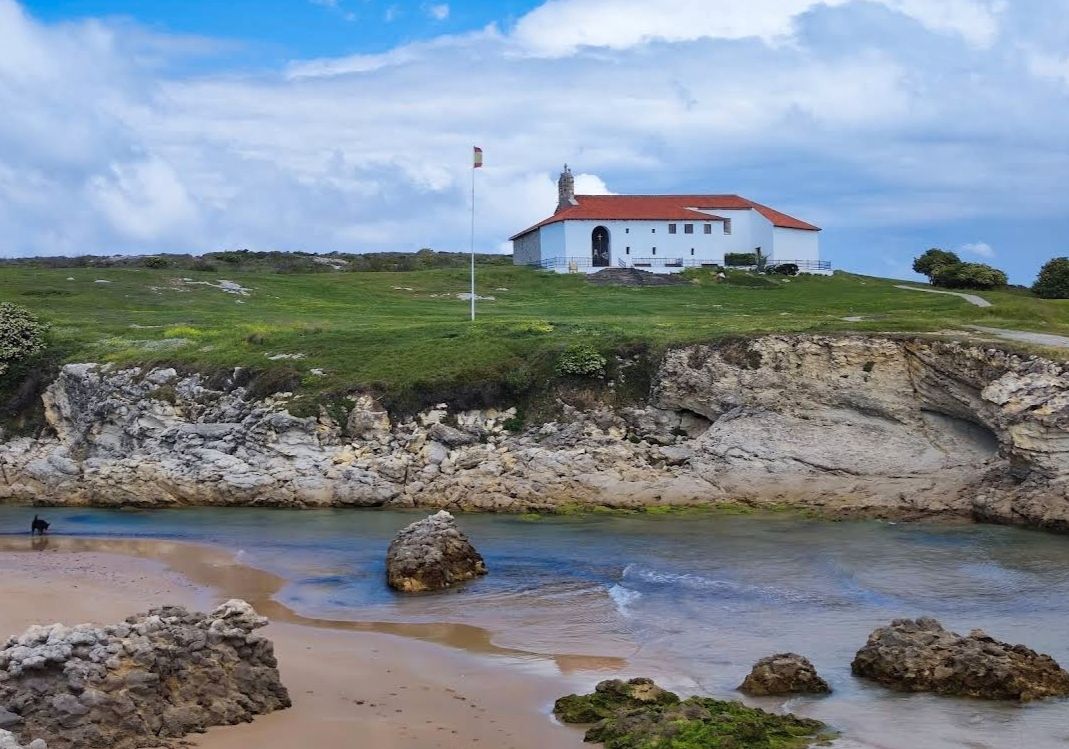 House or chalet for sale in Peñacastillo - Nueva Montaña