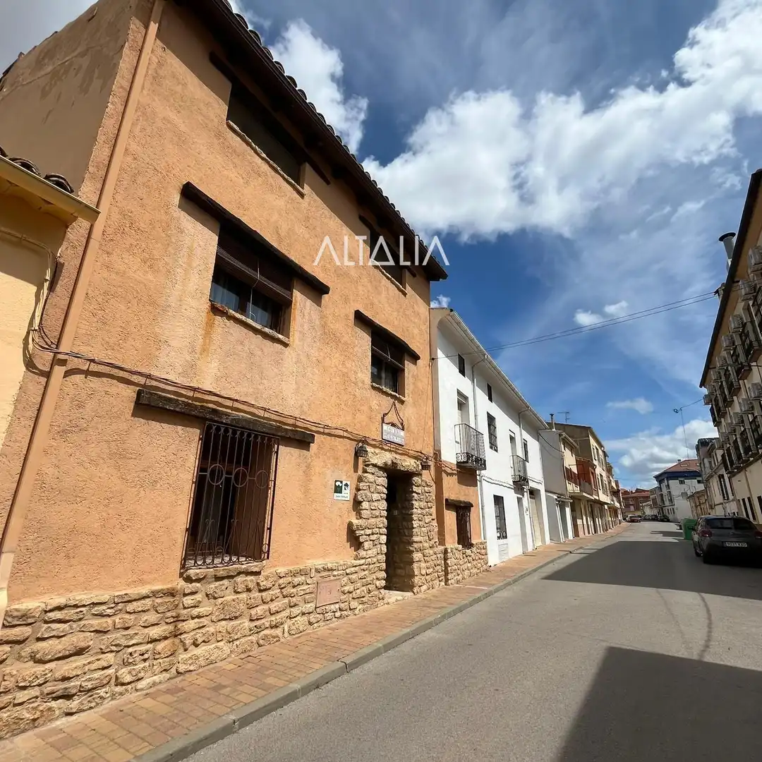 Vista exterior de Casa o chalet en venta en Villar de Olalla con Terraza y Amueblado