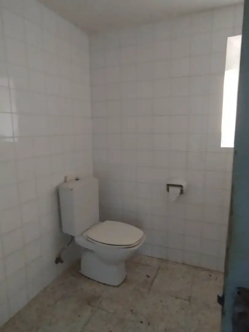 Badezimmer von Country house zum Verkauf in Almarza mit Privatgarten und Balkon