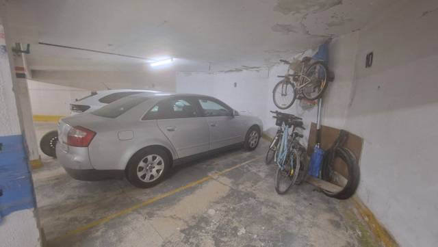 Garaje en Venta en Antiguo