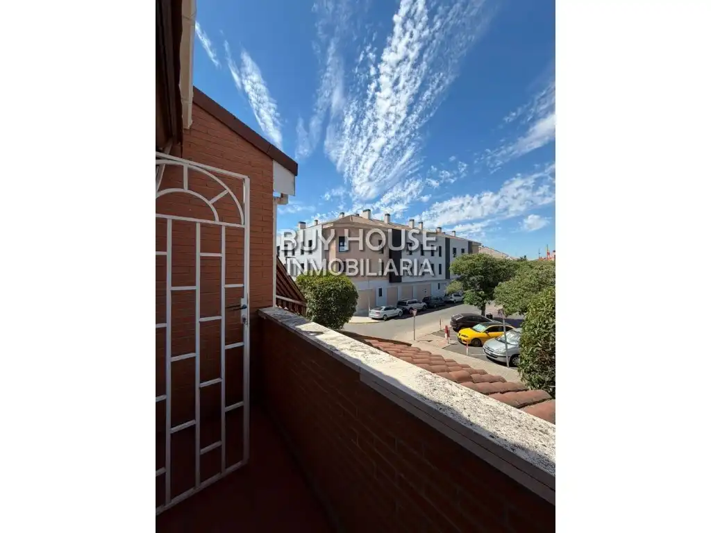 Vista exterior de Casa o chalet en venta en Illescas