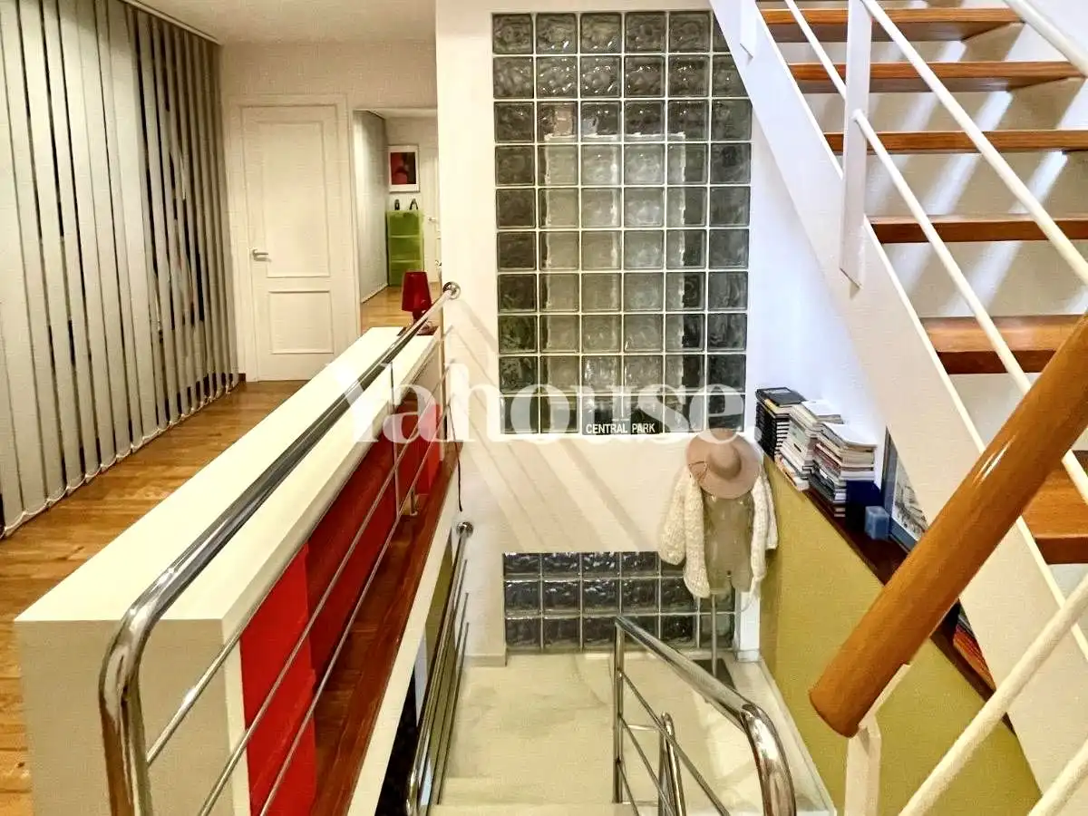 Exterior view of Duplexes for rent in Sabadell  with Air Conditioner, Terrace and Furnished