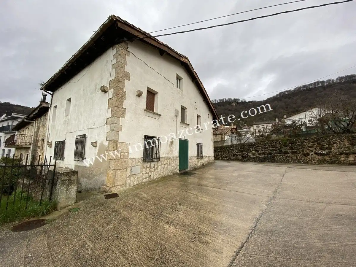 Vista exterior de Casa o chalet en venta en Eulate con Jardín privado