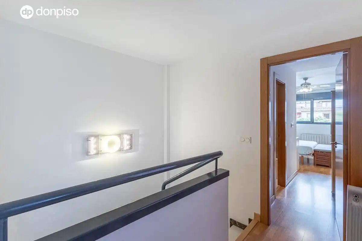 Casa adosada en venta en Armilla con Calefacción, Terraza y Amueblado