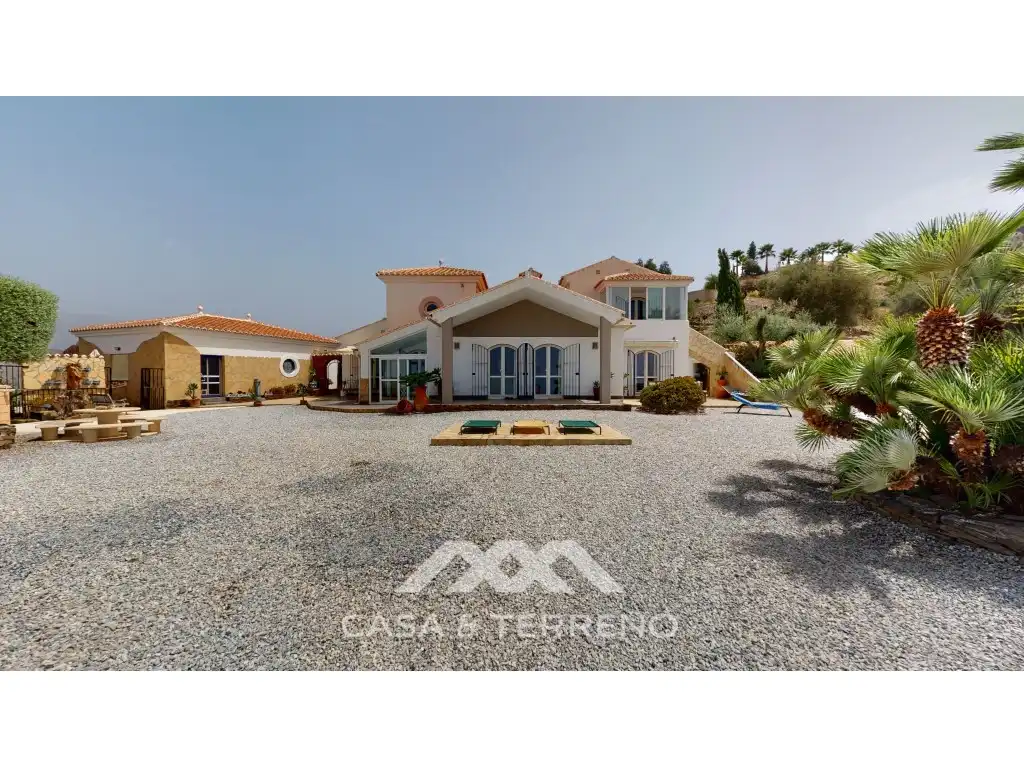 Exterior view of Houses for sale in Sayalonga  with Air Conditioner, Private garden and Terrace