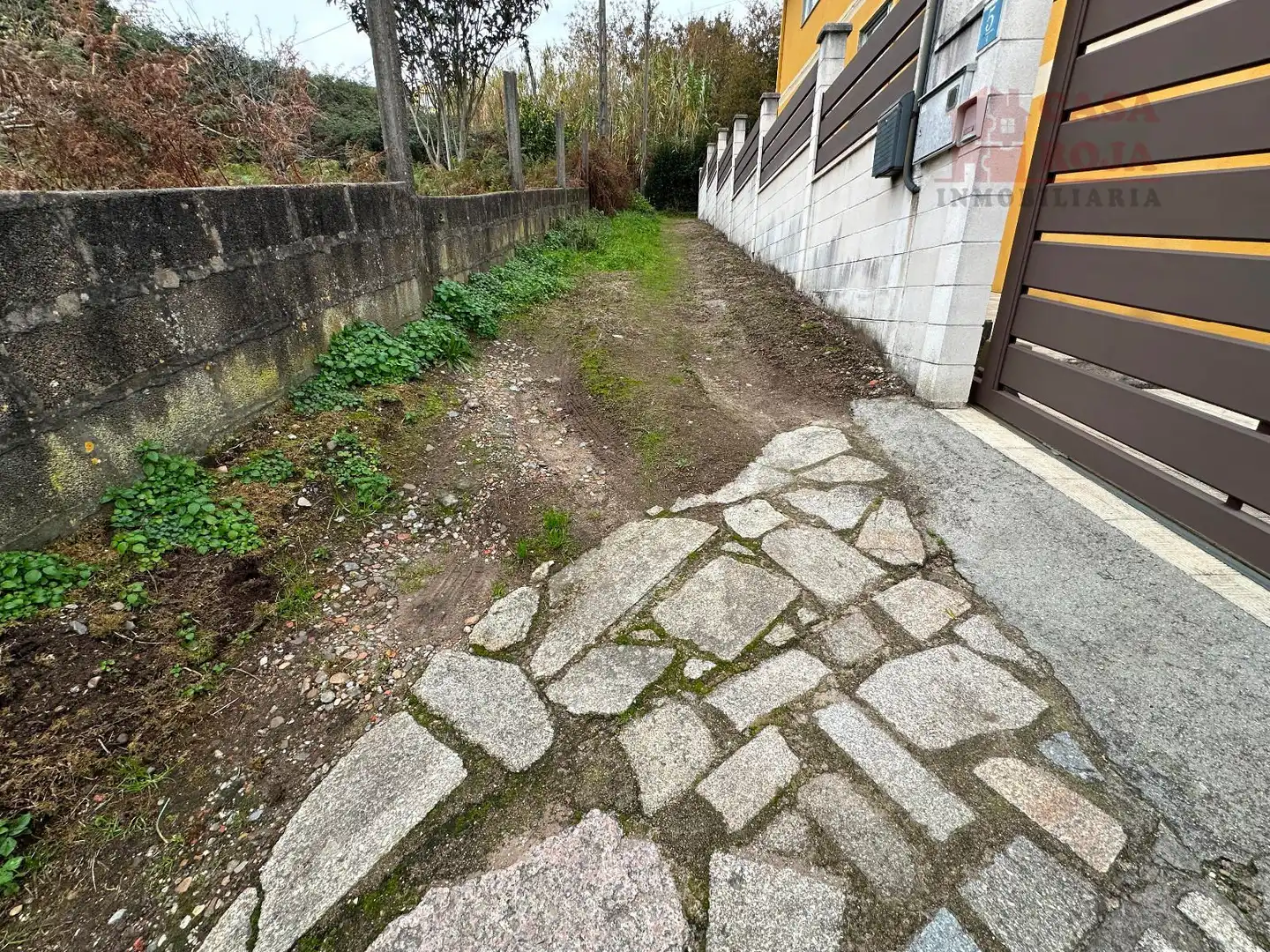 Vista exterior de Casa o xalet en venda en Cangas  amb Traster i Moblat