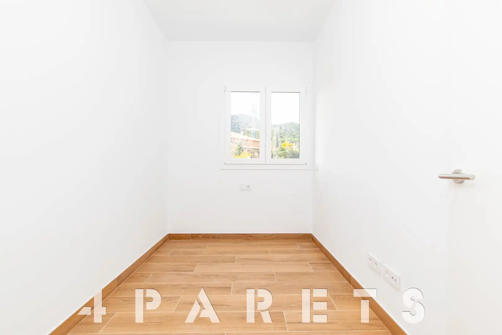 Habitación de Piso de alquiler en Cabrera de Mar con Aire acondicionado, Calefacción y Horno