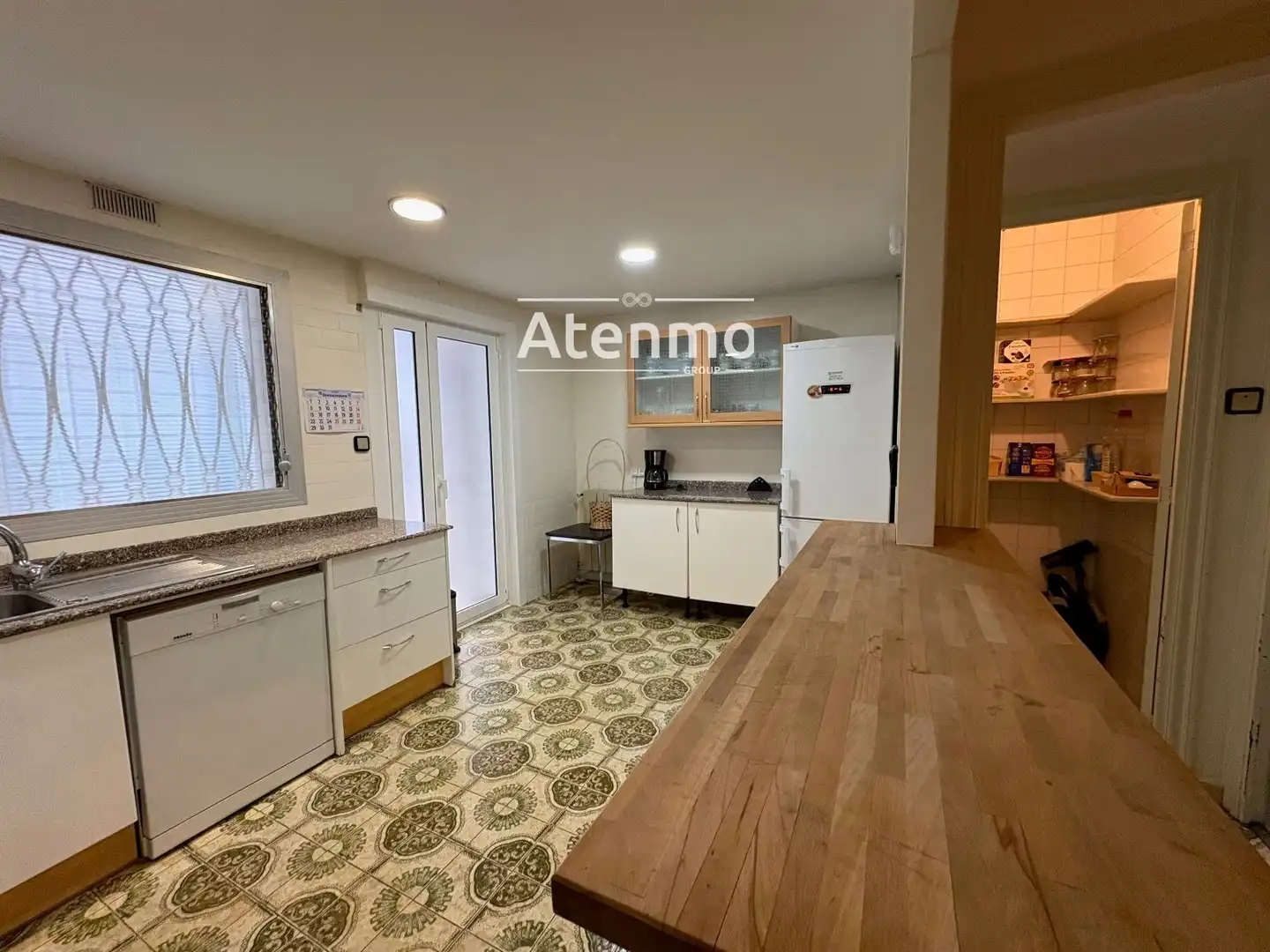 Cocina de Piso en venta en Barcelona con Calefacción, Jardín privado y Terraza