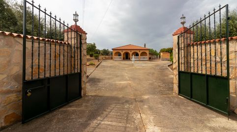 Foto 2 de Casa o chalet en venta en Avenida Avenida Campomanes, 37, Dehesilla de Calamón - Campomanes, Badajoz Capital