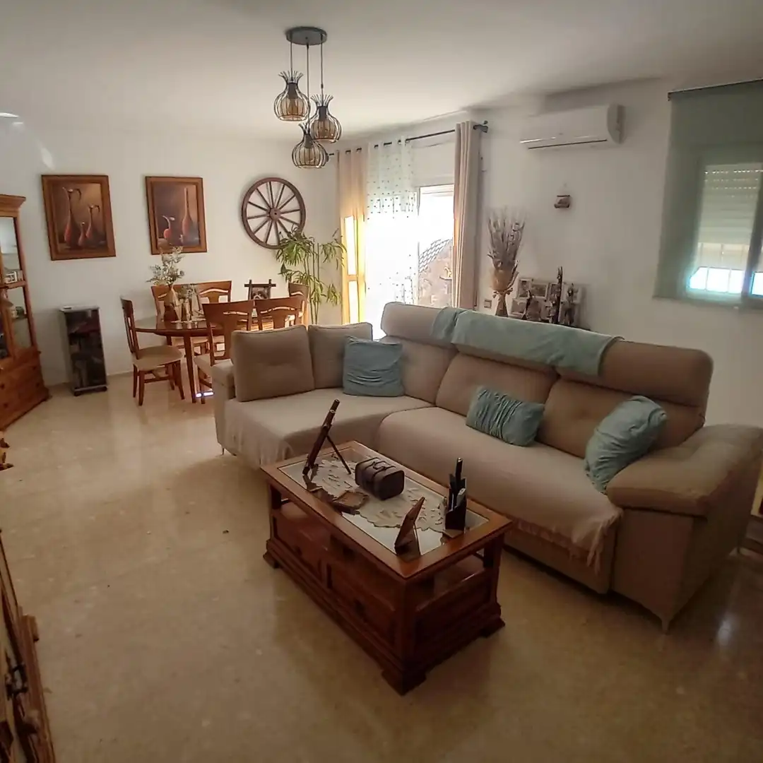 Casa adosada en venta en Algeciras, Cádiz