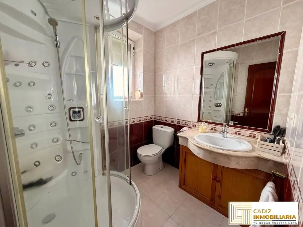 Badezimmer von Wohnung zum Verkauf in Cádiz mit Klimaanlage