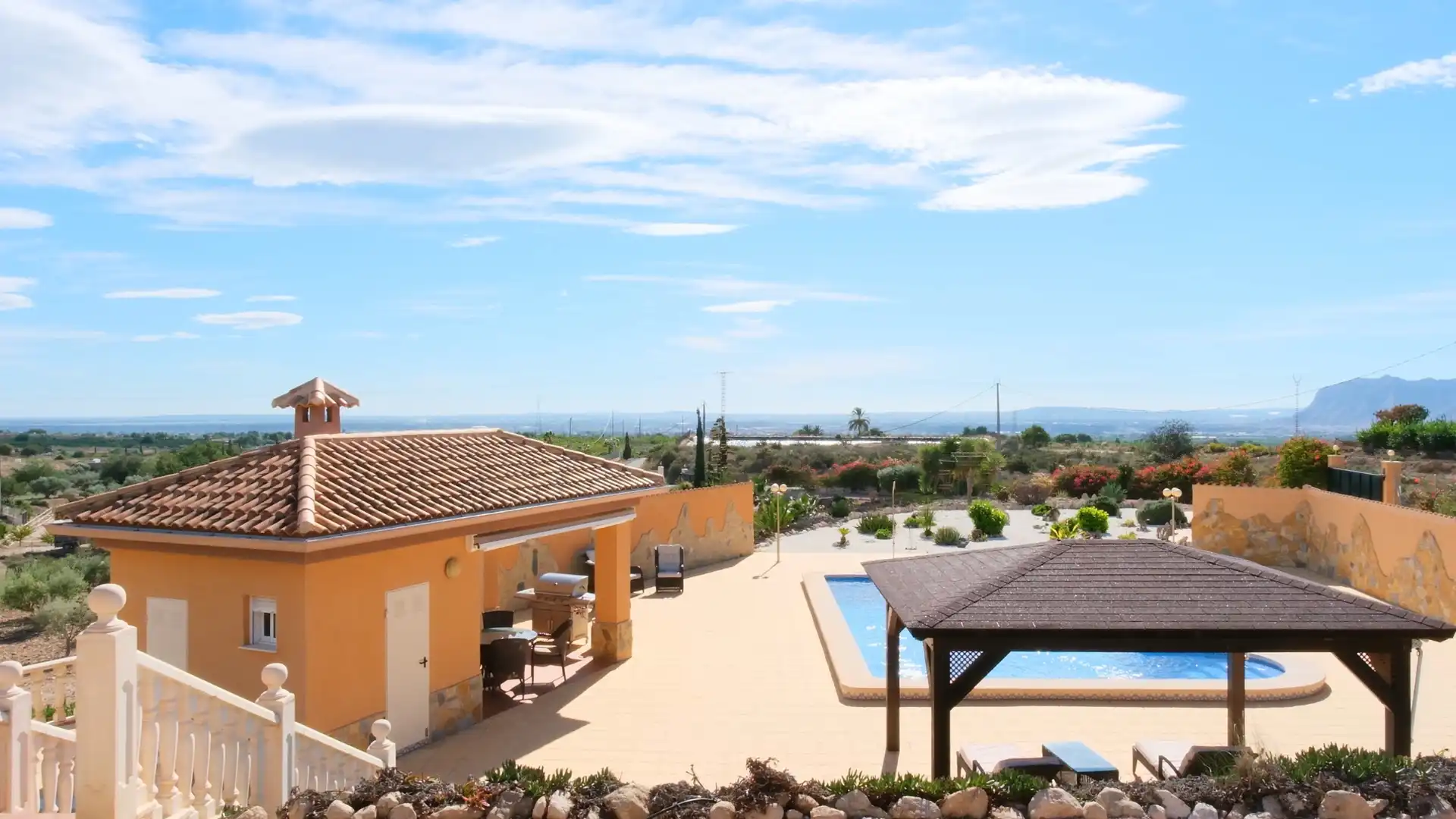 Terrassa de Casa o xalet en venda en Albatera amb Aire condicionat, Calefacció i Jardí privat