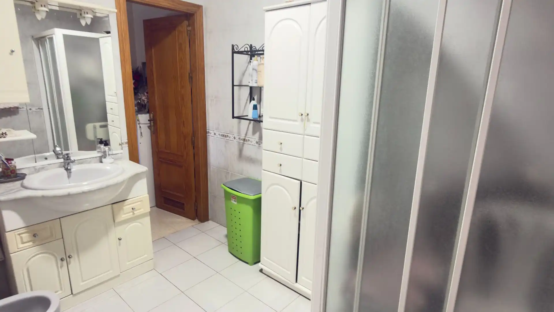 Baño de Ático en venta en El Ejido con Aire acondicionado, Terraza y Trastero