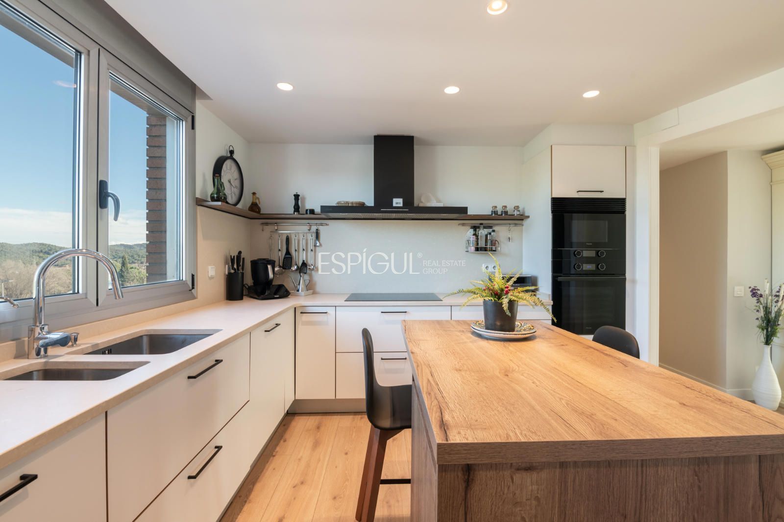 Kitchen of Duplex for sale in Sant Cugat del Vallès  with Air Conditioner, Heating and Parquet flooring