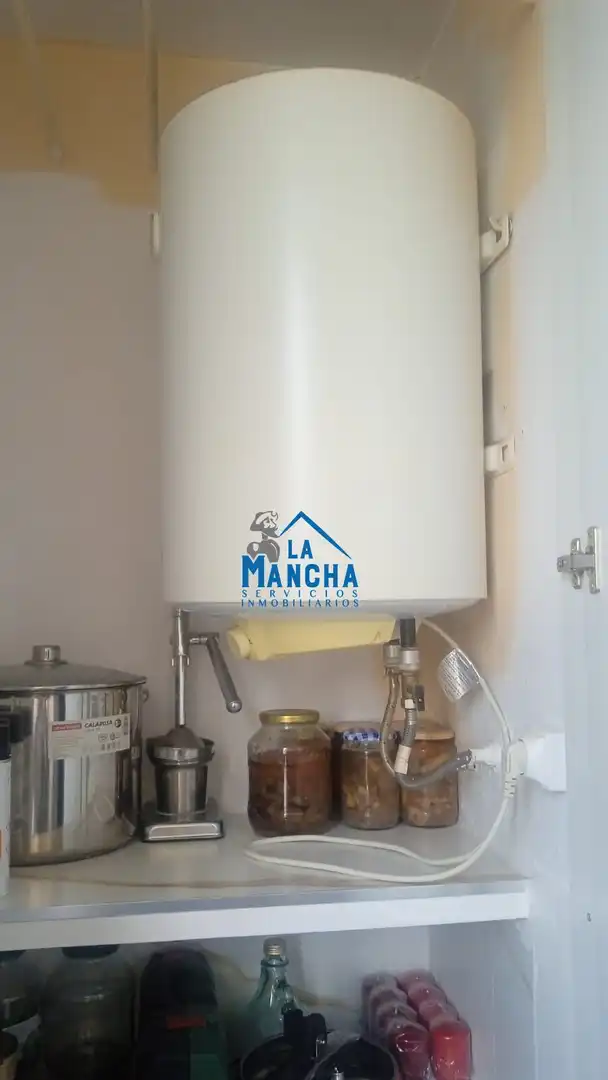 Kitchen of Flat for sale in Almansa  with Furnished and Balcony